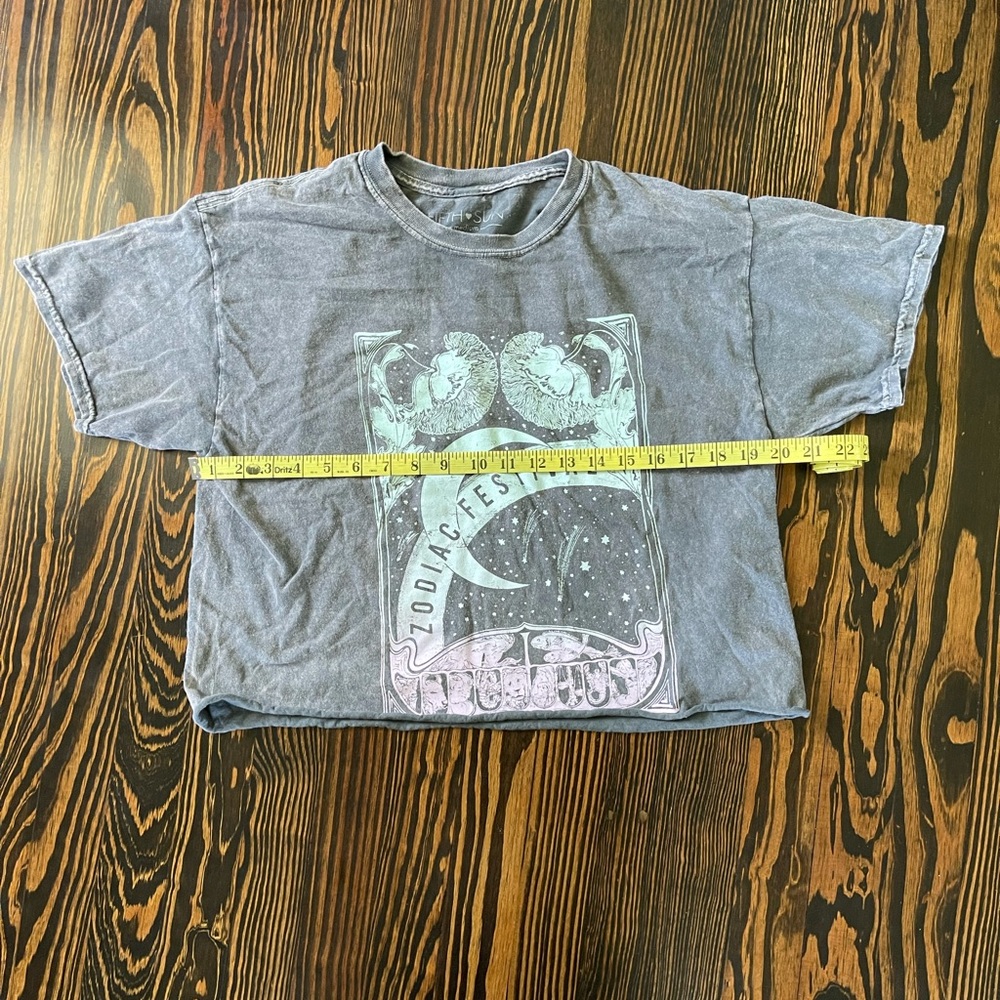 • Zodiac Crop • - Picture 5 of 6